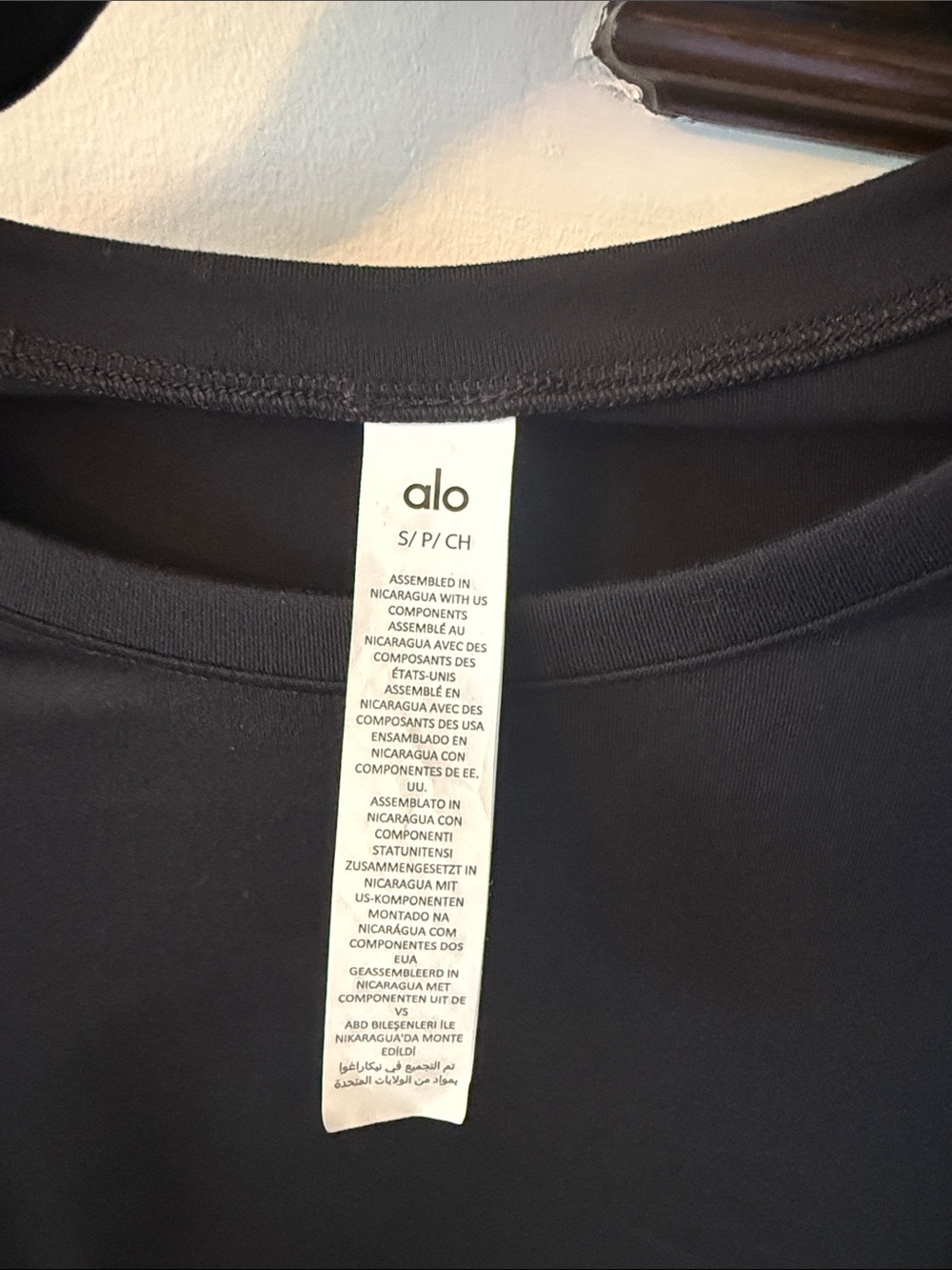 ALO Yoga Black Cropped Crew Tee - Picture 2 of 3